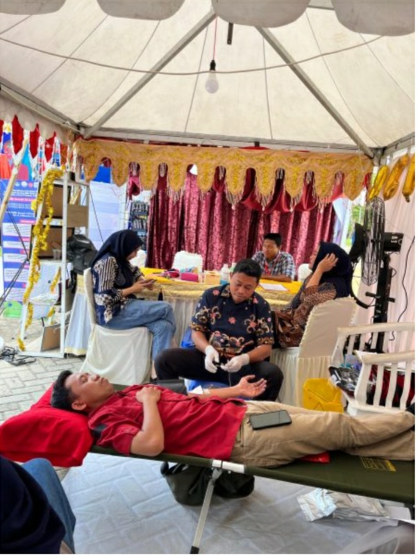 FKIP Unsultra Gandeng PMI Sultra Gelar Donor Darah di Ajang Expo Technopreneurvaganza Batch III dan Kadin Goes To Campus 2025